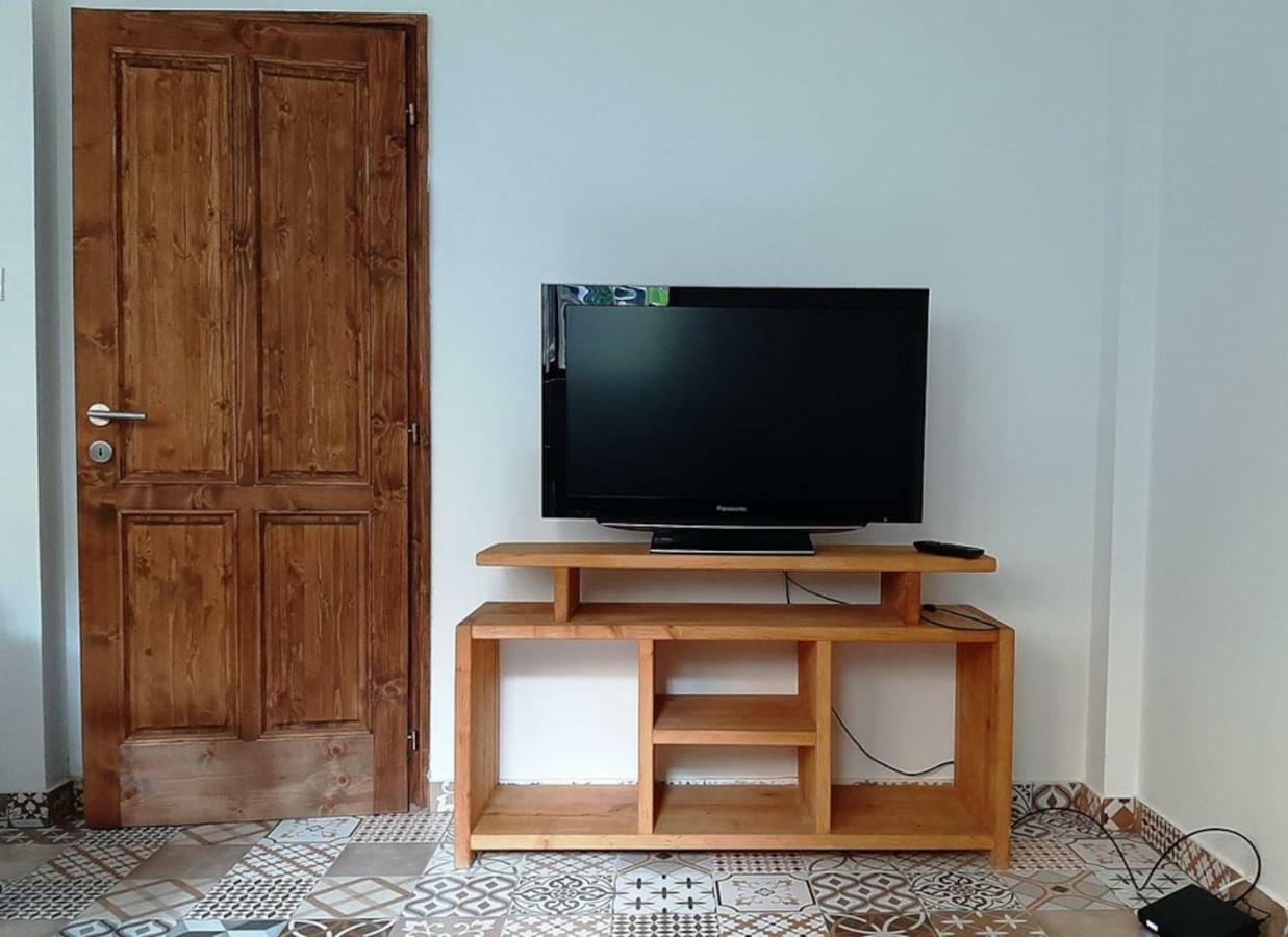 2 Bedroom Apartment Near Heroes Square Budapest Bagian luar foto